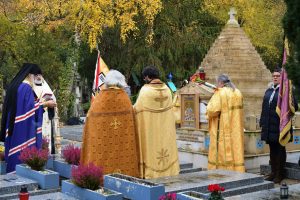 Торжественная панихида Галлиполийцев в Русском кладбище в Sainte-Geneviève-des-Bois в субботу 23 ноября 2019 г.