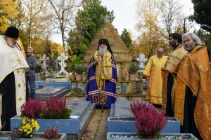 Торжественная панихида Галлиполийцев в Русском кладбище в Sainte-Geneviève-des-Bois в субботу 23 ноября 2019 г.