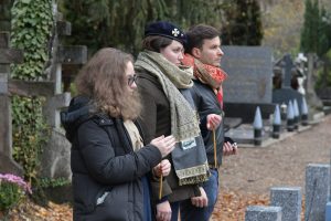 Panikhida solennelle en mémoire des soldats et officiers des Armées Blanches, organisée par l'Union des Descendants des Gallipoliens, concélébrée par Mgr Michel de Genève et Mgr Nestor de Chersonèse, le samedi 24 novembre 2018 à 15 heures au Cimetière Russe de Sainte-Geneviève-des-Bois.