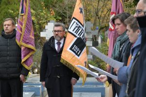 Panikhida solennelle en mémoire des soldats et officiers des Armées Blanches, organisée par l'Union des Descendants des Gallipoliens, concélébrée par Mgr Michel de Genève et Mgr Nestor de Chersonèse, le samedi 24 novembre 2018 à 15 heures au Cimetière Russe de Sainte-Geneviève-des-Bois.