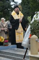 Panikhida solennelle en mémoire des soldats et officiers des Armées Blanches, organisée par l'Union des Descendants des Gallipoliens, concélébrée par Mgr Michel de Genève et Mgr Nestor de Chersonèse, le samedi 24 novembre 2018 à 15 heures au Cimetière Russe de Sainte-Geneviève-des-Bois.