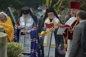 Panikhida solennelle en mémoire des soldats et officiers des Anrées Blanches en exil à Gallipoli, le samedi 25 novembre 2017 au Cimetière Russe de Sainte-Geneviève-des-Bois.