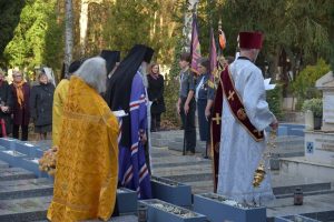 Panikhida solennelle en mémoire des soldats et officiers des Anrées Blanches en exil à Gallipoli, le samedi 25 novembre 2017 au Cimetière Russe de Sainte-Geneviève-des-Bois.