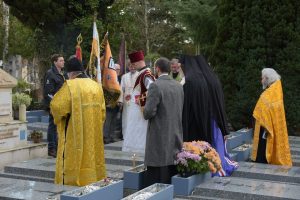 Panikhida solennelle en mémoire des soldats et officiers des Anrées Blanches en exil à Gallipoli, le samedi 25 novembre 2017 au Cimetière Russe de Sainte-Geneviève-des-Bois.