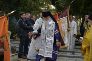 Panikhida solennelle en mémoire des soldats et officiers des Anrées Blanches en exil à Gallipoli, le samedi 25 novembre 2017 au Cimetière Russe de Sainte-Geneviève-des-Bois.