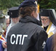 Panikhida solennelle en mémoire des soldats et officiers des Anrées Blanches en exil à Gallipoli, le samedi 25 novembre 2017 au Cimetière Russe de Sainte-Geneviève-des-Bois.