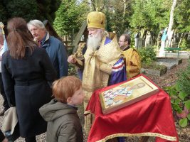 98_20141203_1948319692